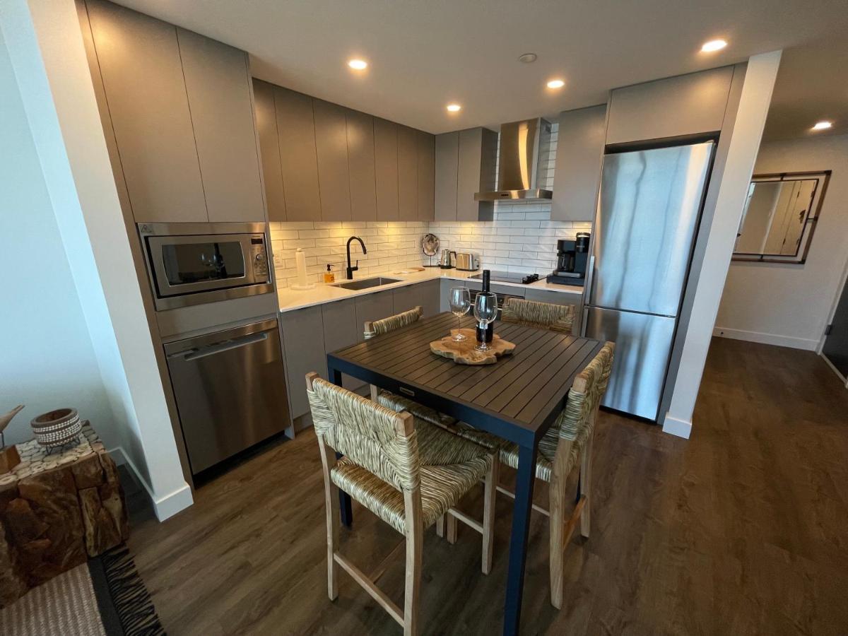 Awesome View 21 Two Bedroom One Bath Downtown Lake View Near Beach 基洛纳 外观 照片