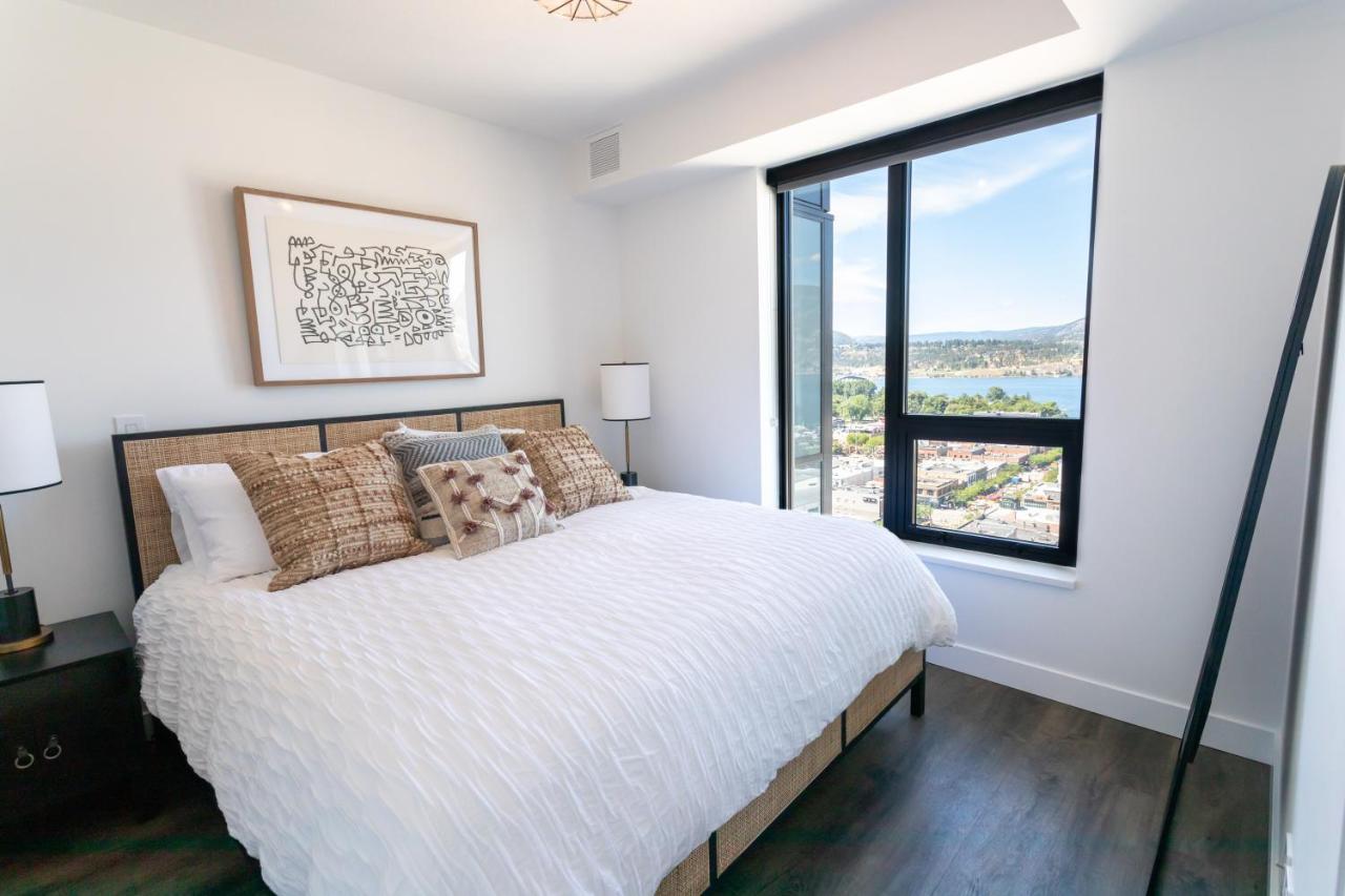 Awesome View 21 Two Bedroom One Bath Downtown Lake View Near Beach 基洛纳 外观 照片