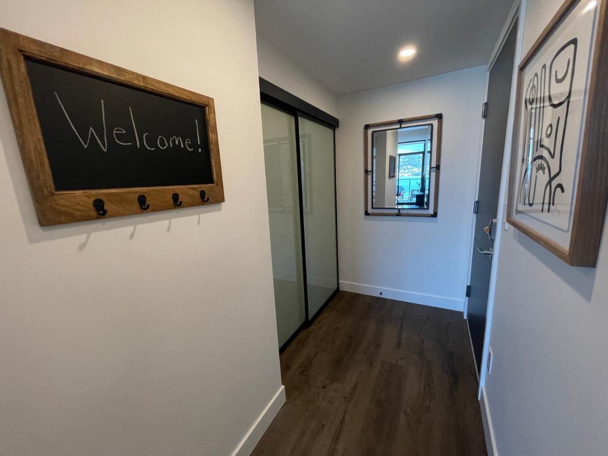 Awesome View 21 Two Bedroom One Bath Downtown Lake View Near Beach 基洛纳 外观 照片